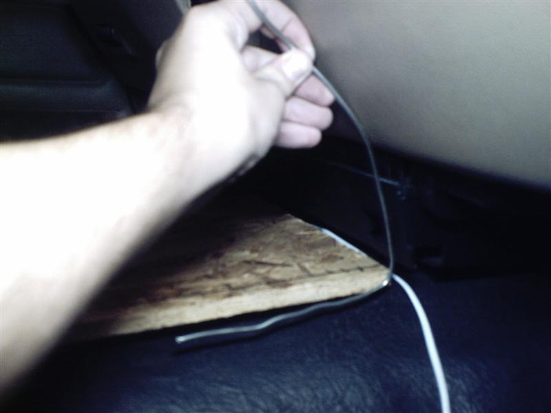 ...and push it to the rear. I only have 2 hands, so I couldnt take a picture while I was making the contour. Basically you hold the short end of the L with one hand and bend the long end with the other as you push towards the contour.