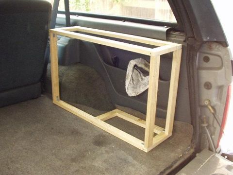 1992 Ford Bronco - The skeleton of the box is assembled and tested for fit.