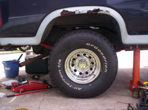 1986 Ford Bronco - Completed Wheel Well