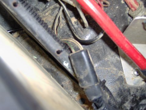 1978 Ford Bronco - this is the 2-wire connector that I used for key-on power