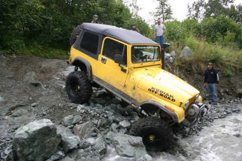 2003 Jeep TJ - Kurt dropping into the wash