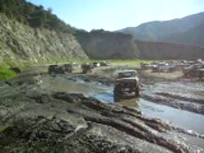 1987 Suzuki Samurai - Mud play