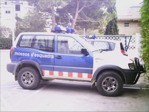 1991 Ford Crown Victoria - mossos d'esquadra catalona provincial police mitsubishi 4x4