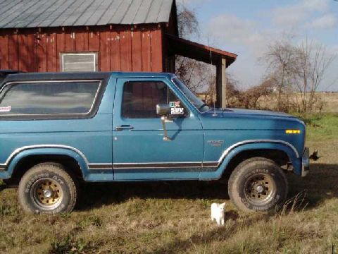 1984 Ford Bronco - new paint with factory hardtop