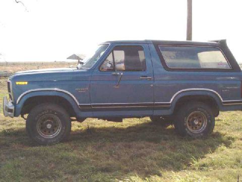 1984 Ford Bronco - new paint with factory hardtop