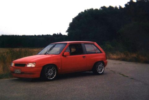 1990 Mercury Sable - from 1994 in red