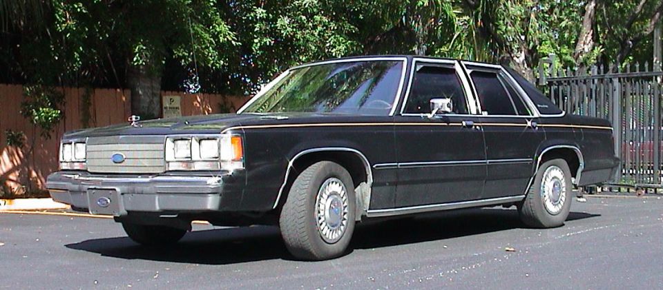 1991 Ford Crown Victoria “Leo”