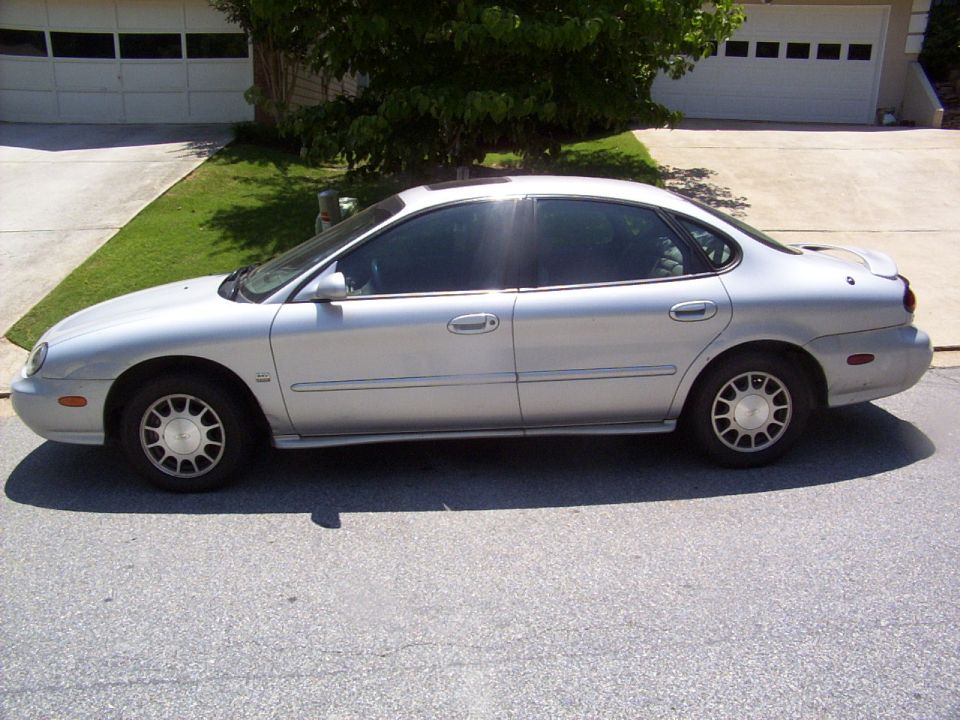 1998 Ford Taurus