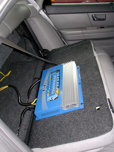 2000 Ford Taurus - Here is the Amp. it's a 1000 Watt Pyramid Super Blue. (PB-4448X) It's a four channel 2 Ohm I have bridge to two chanel 4 Ohm.