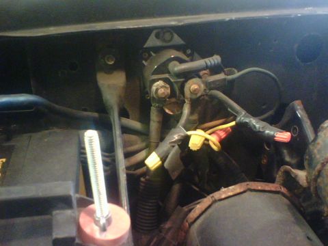 1989 Ford Bronco - Once everything was back together I tried to start the truck after it sat for 5 days and it just clicked. you can see the wire nuts someone…
