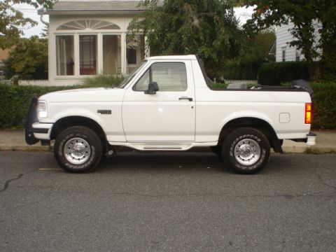 1995 Ford Bronco photo