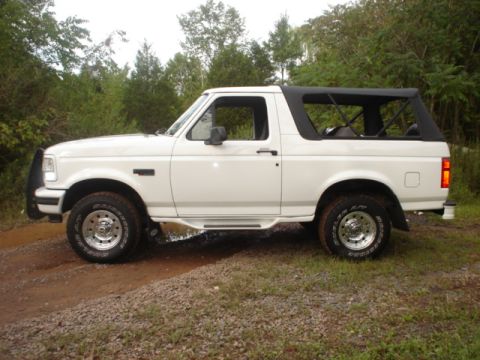 1995 Ford Bronco photo