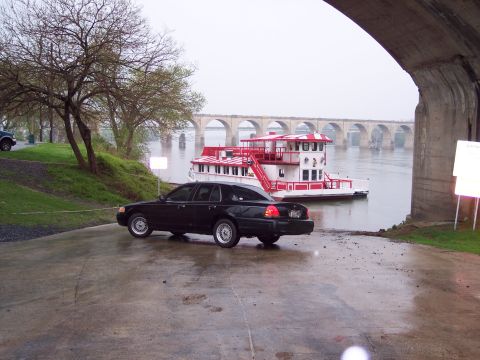 2001 Ford Crown Victoria - City Island, Harrisburg, PA