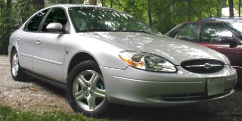 2000 Ford Taurus - Photoshop approximation of Calipers + Tint