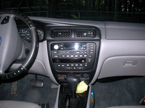 2000 Ford Taurus - Wide shot - Painted Nob