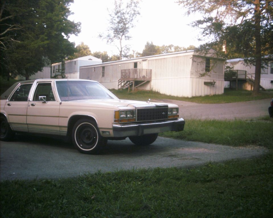 1985 Ford Crown Victoria LTD “The Banana Boat”