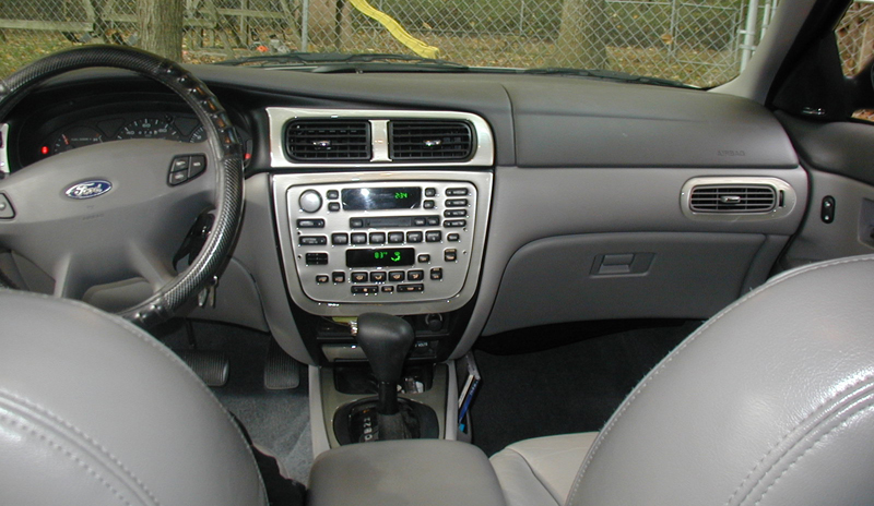 Wide angle of whole dash with kit.