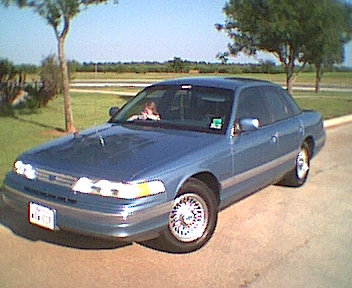 1994 Ford Crown Victoria photo