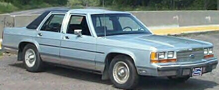 1991 Ford Crown Victoria - This sedan's body style suggests an earlier model year than claimed.