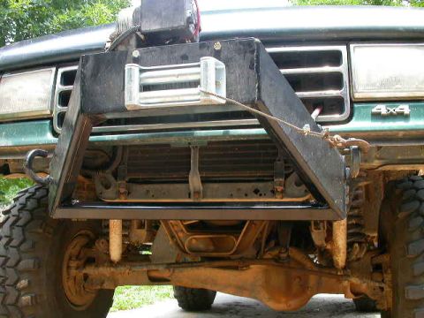 1990 Ford Bronco - After 1 wheeling trip like that I deceded that my radiator was kind of vulnerable in there, so I welded on a cross bar.