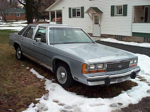 1991 Ford Crown Victoria - Pretty much flawless on this side