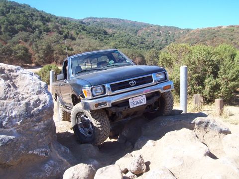 1995 Toyota Hilux - squeeze rock...is now more of a squeeze