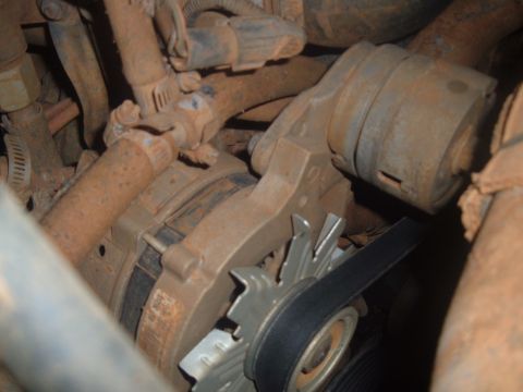 1988 Ford Bronco - Pic one of the not so working alternator