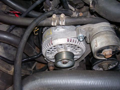 1992 Ford Bronco - 3G alt installed.