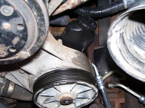 1992 Ford Bronco - Saginaw pump installed.