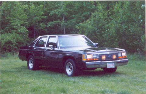 1988 Ford Crown Victoria photo