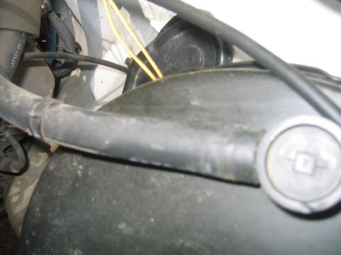 1996 Ford Bronco - closer picture of the brake booster line