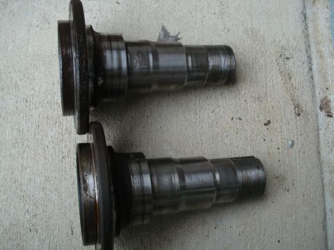 1996 Ford Bronco - Spindles off an 81 k20.