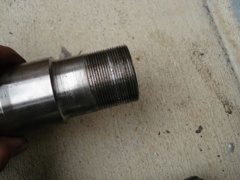 1996 Ford Bronco - Here you can see the messed up threads.