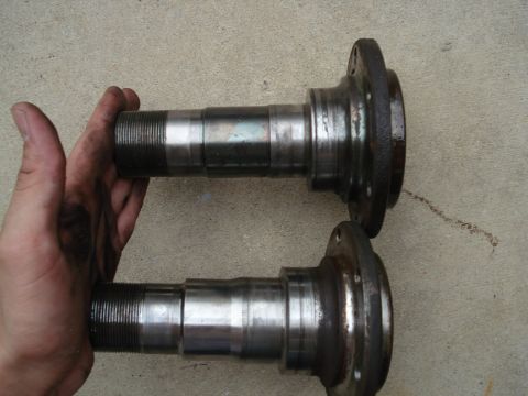 1996 Ford Bronco - 81 k20 spindle on bottom, 75 k5 spindle on top.