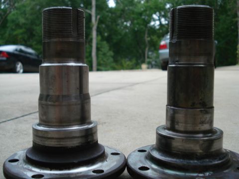 1996 Ford Bronco - 81 k20 spindle on left, 75 k5 spindle on right.