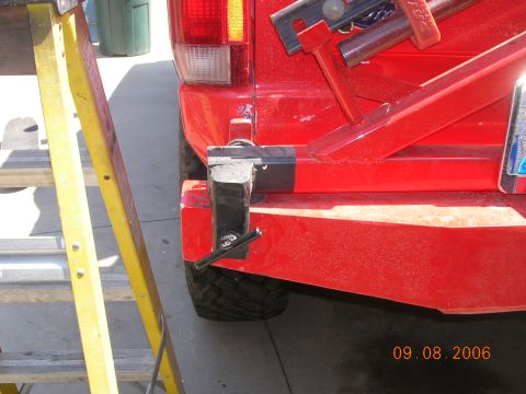 1985 Ford Bronco - updated pic...new latch set up. I found out while on the trail the body would flex and I coundnt open the old style.
