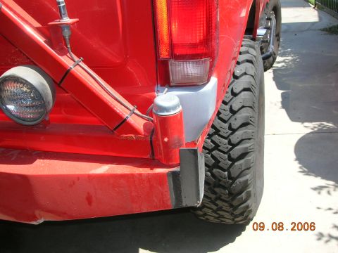 1985 Ford Bronco - added swing away stop...90 degrees from tail gate