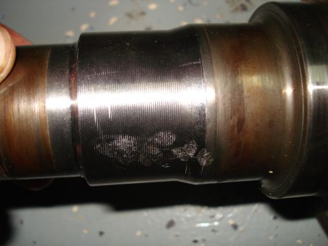 1996 Ford Bronco - Some scars on the 85 spindle. I guess the last person who worked on it banged it around a little.