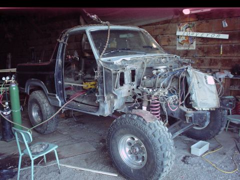 1984 Ford Bronco - off with the front clip