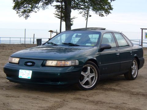 1995 Ford Taurus photo