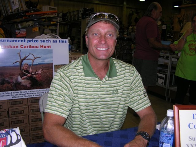 Mike Saxon, Former Cowboys Punter
Oasis Outback Shoot 
Sept 2, 2006
