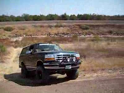 1995 Ford Bronco - givin it plenty of gas to get up a small hill, 6secs