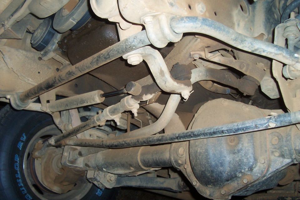 1994 Ford F-150 front axle and suspension components