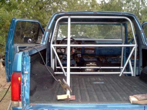 1984 Ford Bronco - Mounting rear support brace to main hoop