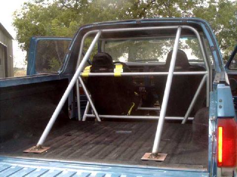 1984 Ford Bronco - Rolcage done!!! PRP Seats installed.