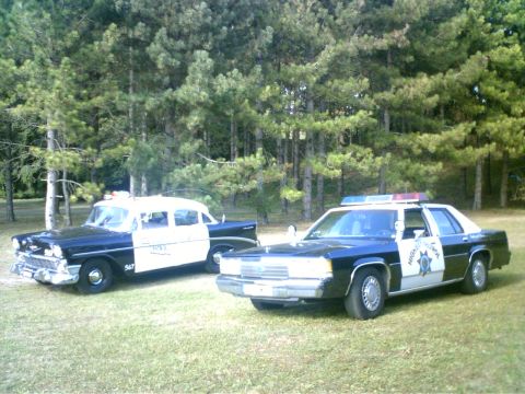 1991 Ford Crown Victoria - my Vic and a friend's 1955 Chevy OKHP