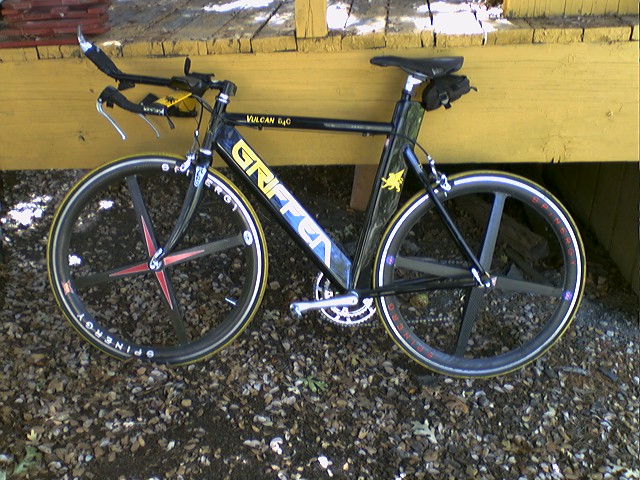 Griffen Vulcan bicycle with SpinERGY wheels parked outdoors