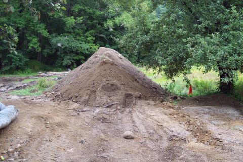 2001 Ford Crown Victoria - --Incan Mound Builders once inhabbitated this land--