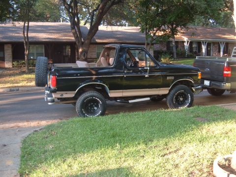 1988 Ford Bronco - Topless behind my dads truck