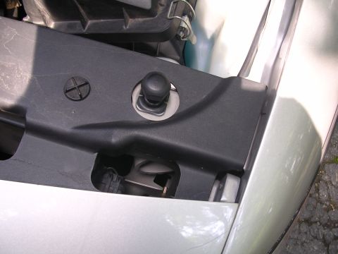 2003 Ford Crown Victoria - Intake snorkel modification. 2.5" dia PVC x 7" long